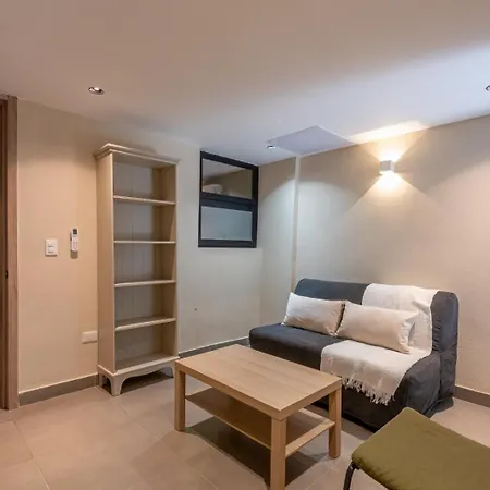 Colonial Experience Apartment